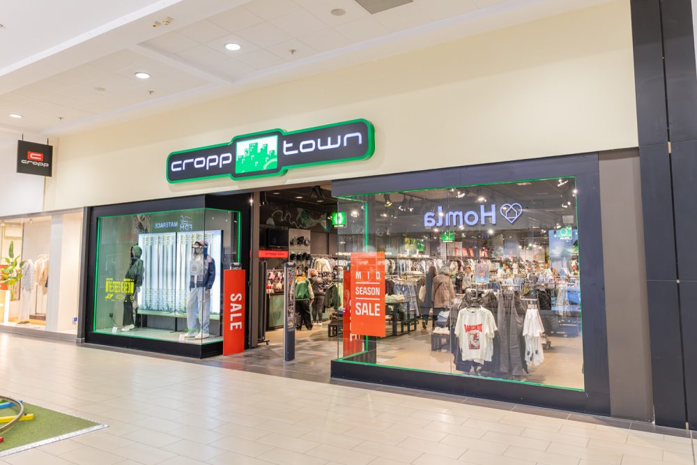 Witryna sklepu Cropp w M1 Czeladź