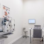 Punkt badania wzroku w salonie optycznym Family Optic w M1 Czeladź