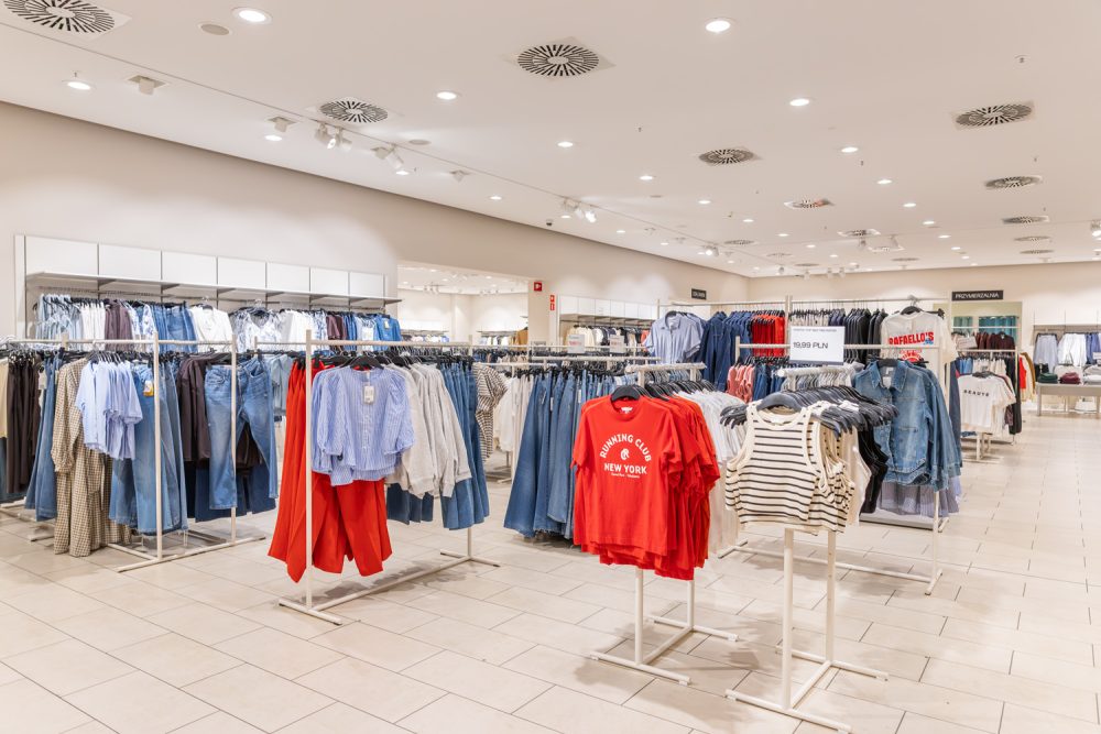 Dział damski w sklepie H&M w M1 Czeladź
