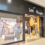 Witryna sklepu Lee Wrangler w M1 Czeladź