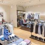 Wnętrze salonu mody męskiej Pierre Cardin w M1 Czeladź