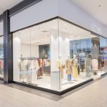 Witryna salonu Solar w M1 Czeladź