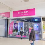 Witryna salonu Tauron w M1 Czeladź