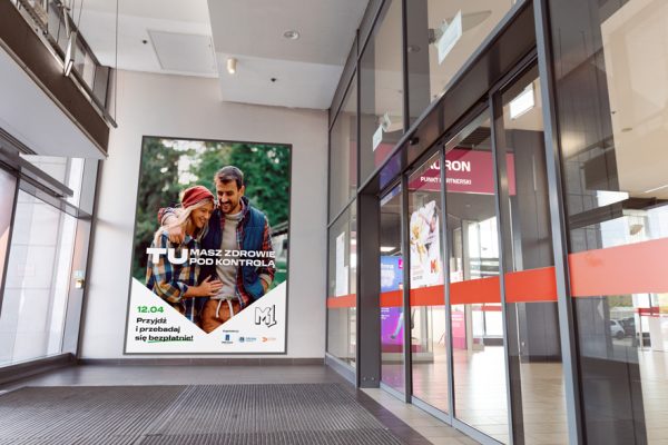 Pionowy baner reklamowy o wymiarach 3x4,5m i łącznej powierzchni 13,5 m2 zlokalizowany przy OBI, Carry i Douglas.